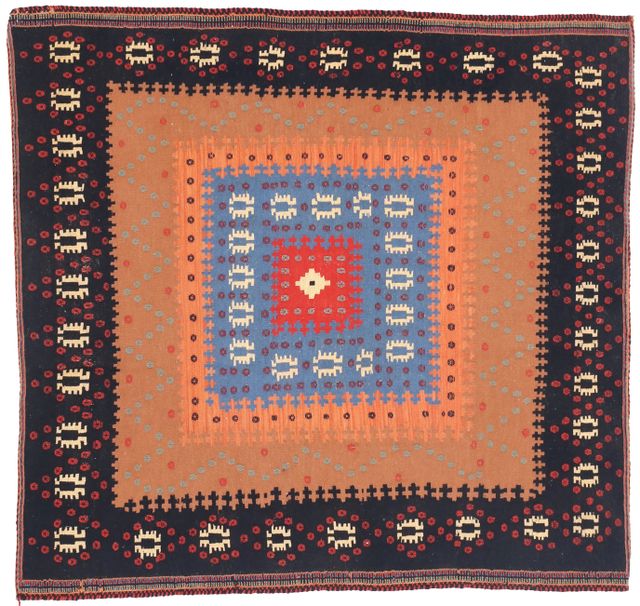 Sofreh Sirjan Kilim, 140 × 133 cm